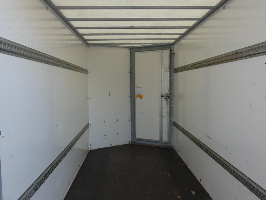 Ifor-Williams Gesloten aanhangwagen tandemas 303x147x183cm 2700kg